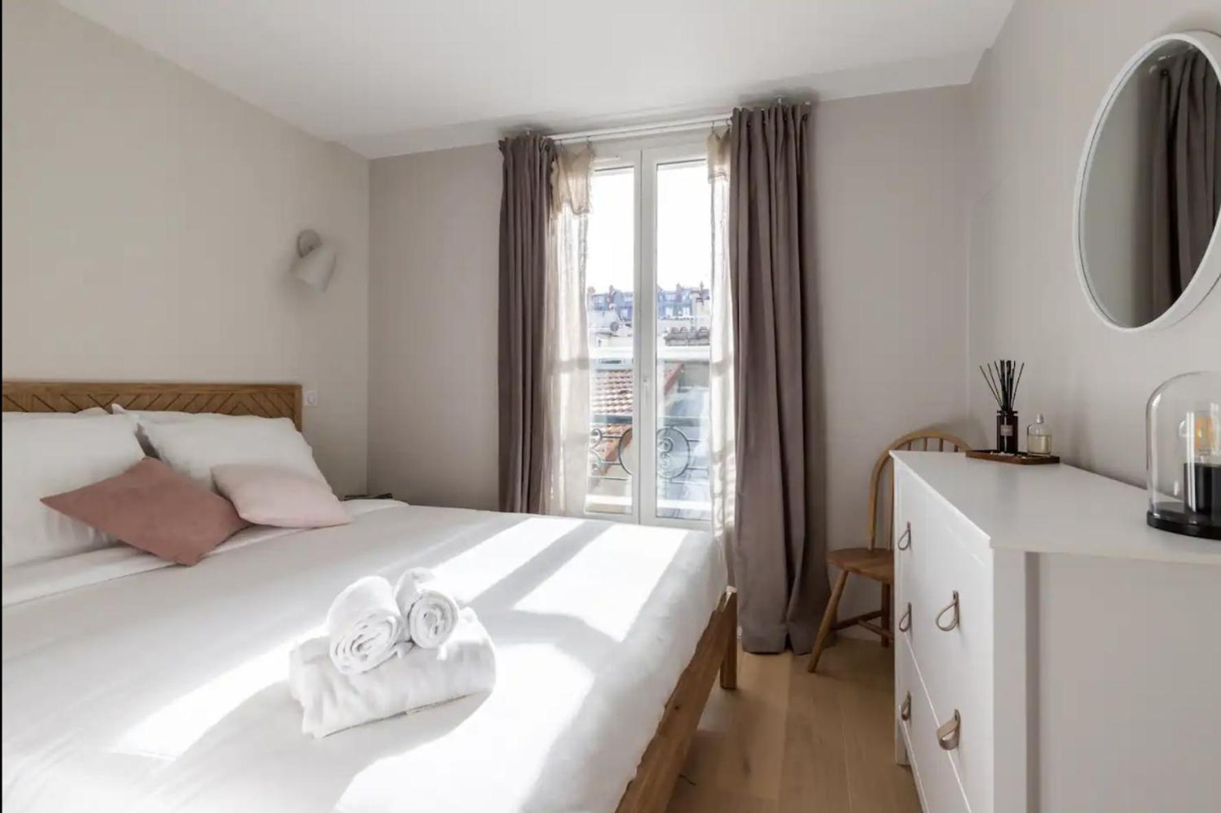 Apartment Enchanting Parisian