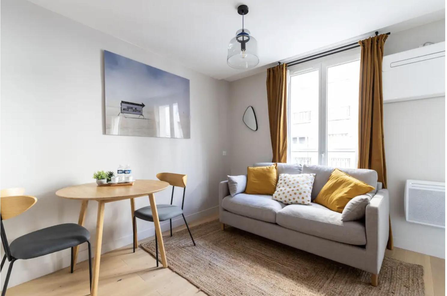 Apartment Enchanting Parisian Paris