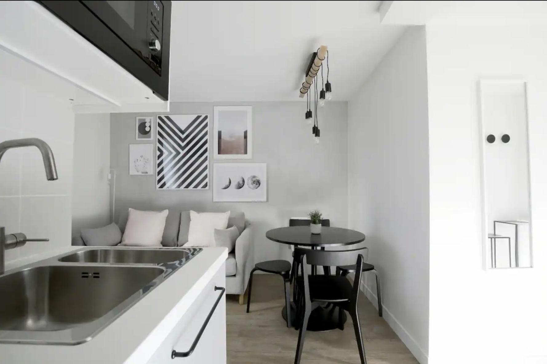 Apartment Enchanting Parisian